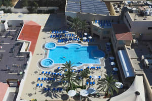 Crowne Plaza Amman Outdoor Pool
