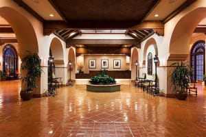 DoubleTree by Hilton Austin Lobby