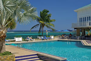 Carina Bay Boutique All-Inclusive Resort & Casino Pool