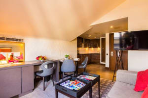 DoubleTree by Hilton London Kensington Suite