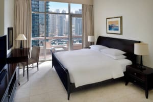 Dubai Marriott Harbour Hotel & Suites room
