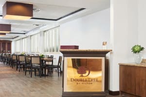 DoubleTree by Hilton Dallas Market Center Dining