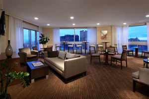 Delta Hotels Montreal Lounge