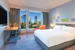 DoubleTree by Hilton Perth Waterfront Guest Room