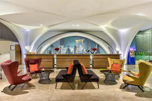 DoubleTree by Hilton Sukhumvit Bangkok Lobby
