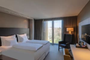 DoubleTree by Hilton Vienna Schonbrunn King Room