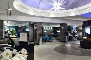 DoubleTree by Hilton Hotel London - West End Lobby