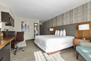DoubleTree by Hilton Park City - The Yarrow King Guest Room