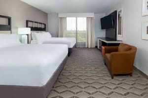 Embassy Suites by Hilton Dallas Park Central Area Room