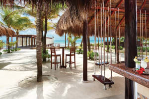 El Dorado Royale, a Spa Resort Bar