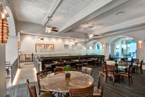 Embassy Suites by Hilton Miami International Airport Grill 305