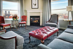 Embassy Suites Portland-Downtown Living Area