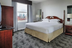 Embassy Suites Portland-Downtown Suite