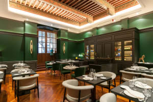 Eugenia de Montijo, Autograph Collection Dining