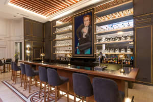 Eugenia de Montijo, Autograph Collection Lobby Bar