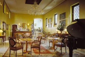 Four Seasons Istanbul Hotel at Sultanahmet Piano Bar