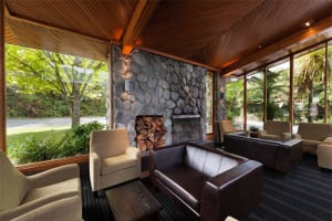 Scenic Hotel Franz Josef Glacier Lounge