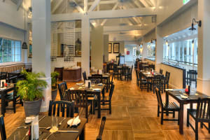 Malolo Island Resort Dining
