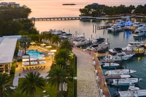 Faro Blanco Resort & Yacht Club Marathon, Curio by Hilton