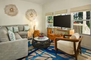 Faro Blanco Resort & Yacht Club Marathon, Curio by Hilton