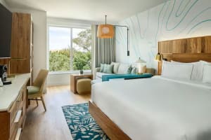 Faro Blanco Resort & Yacht Club Marathon, Curio by Hilton