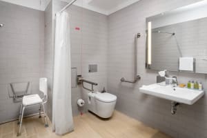 Hilton Garden Inn Bucharest Old Town Accessible Bathroom