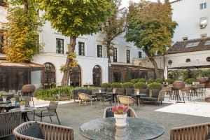 Palacio de los Duques Gran Melia Courtyard