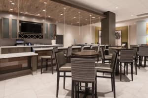 Hilton Garden Inn Fort Walton Beach Bar