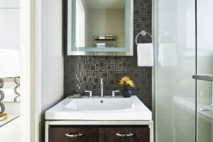 Galleria Park Hotel Bathroom
