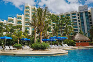 Grand Park Royal Cozumel Hotel Pool
