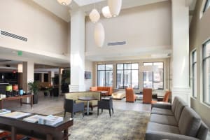 Hilton Garden Inn Reagan National Airport Lobby