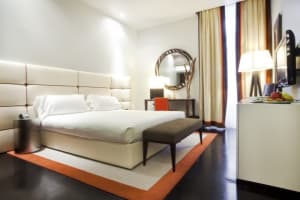 Sina The Gray Guestroom