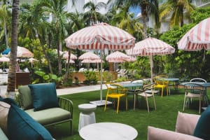 Hampton by Hilton Grand Cayman Seven Mile Beach Grounds