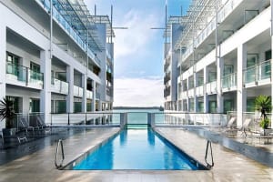 Hilton Auckland Pool
