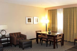 DoubleTree by Hilton Buena Park Suite