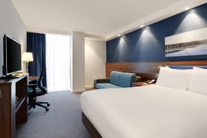 Hampton by Hilton Dundee City Centre Queen Room with Sofabed