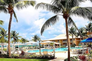 Holiday Inn Resort Grand Cayman Pool
