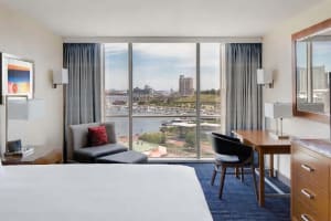 Hyatt Regency Baltimore Inner Harbor Guest Room
