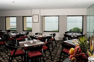 Hilton Darwin Club Lounge