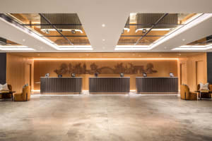 Hilton London Metropole Lobby