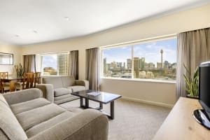 Holiday Inn Potts Point Suite