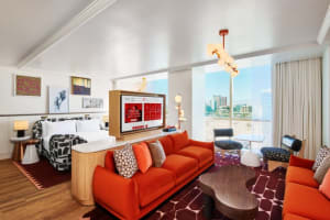 Virgin Hotels Las Vegas, Curio Collection by Hilton Ruby Chamber King