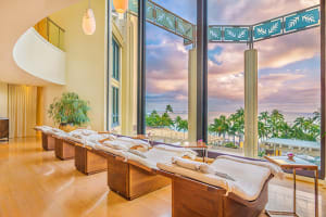 Hyatt Regency Waikiki Beach Resort & Spa