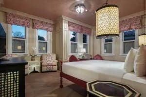 Hagia Sofia Mansions Istanbul, Curio Collection by Hilton Suite