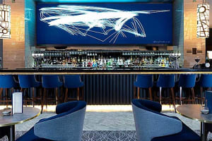 Holiday Inn Express London Heathrow T4 Bar
