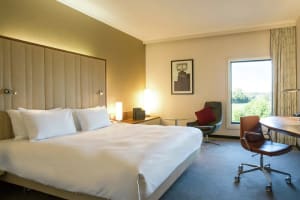 Hilton London Heathrow Airport Terminal 5 Guest Room
