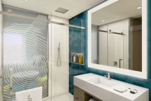 Humaniti Hotel Montreal, Autograph Collection Bathroom