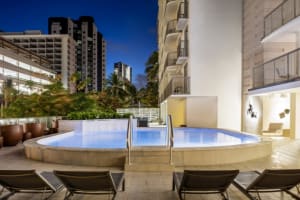 Hilton Garden Inn Waikiki Beach Swimming Pool
