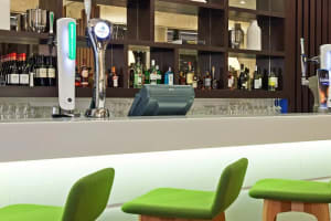 Hampton by Hilton London Waterloo Bar
