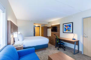 Holiday Inn Express & Suites Saint John Harbour Side
